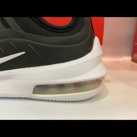 Nike Youth Air Max Axis - Picture 3 of 6